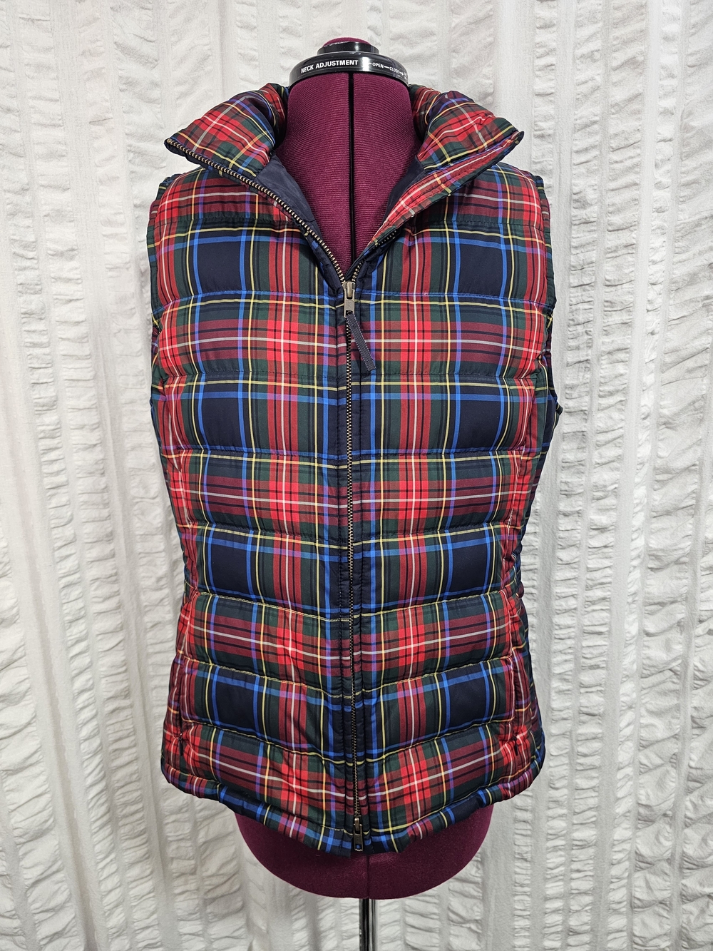 Talbots Women Down Blend Fill Plaid Macbeth Tartan Puffer Vest - Picture 2 of 16